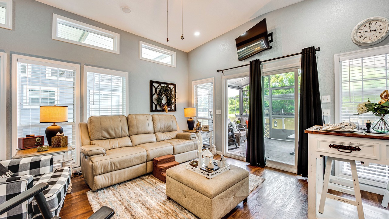 Photo of Livingroom in Bainbridge