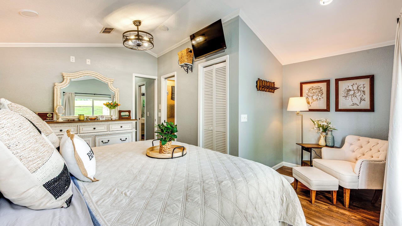 Photo of Bedroom in Bainbridge