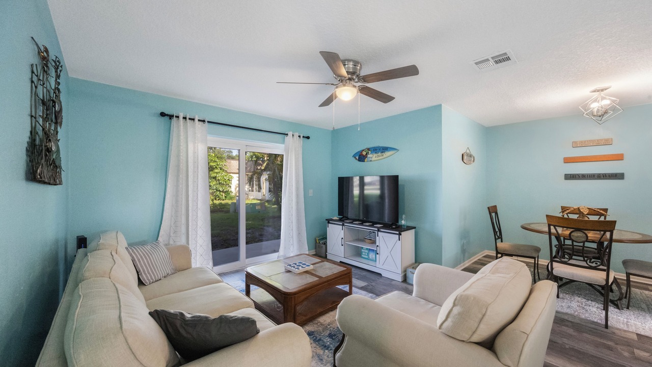 Photo of Livingroom in Seminole
