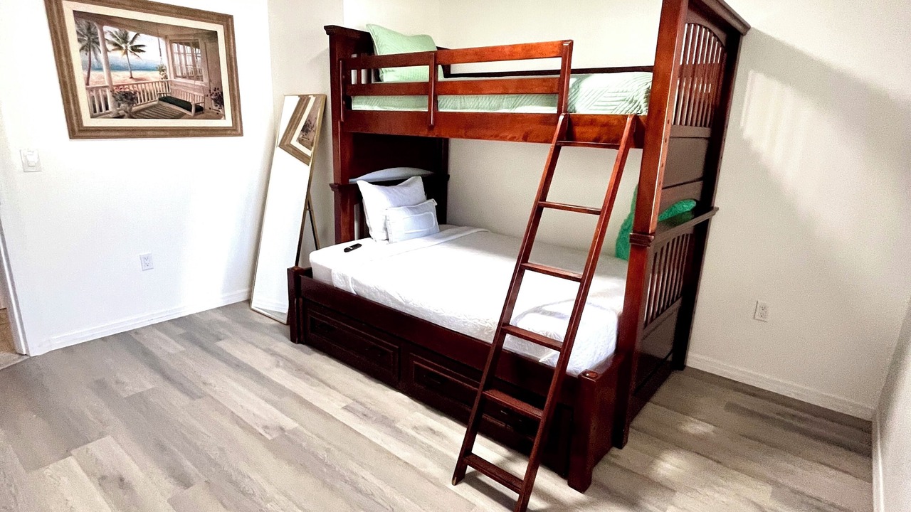 Photo of Bedroom in Trailer Estates