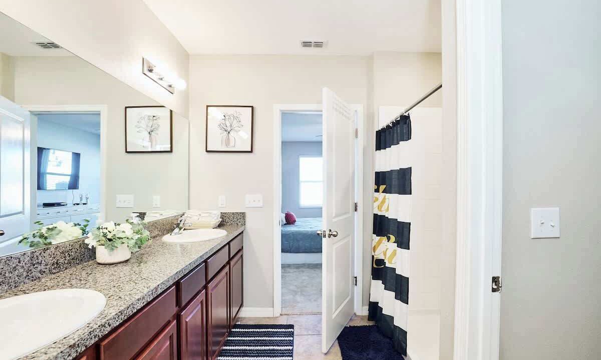 Photo of Bathroom in Balm