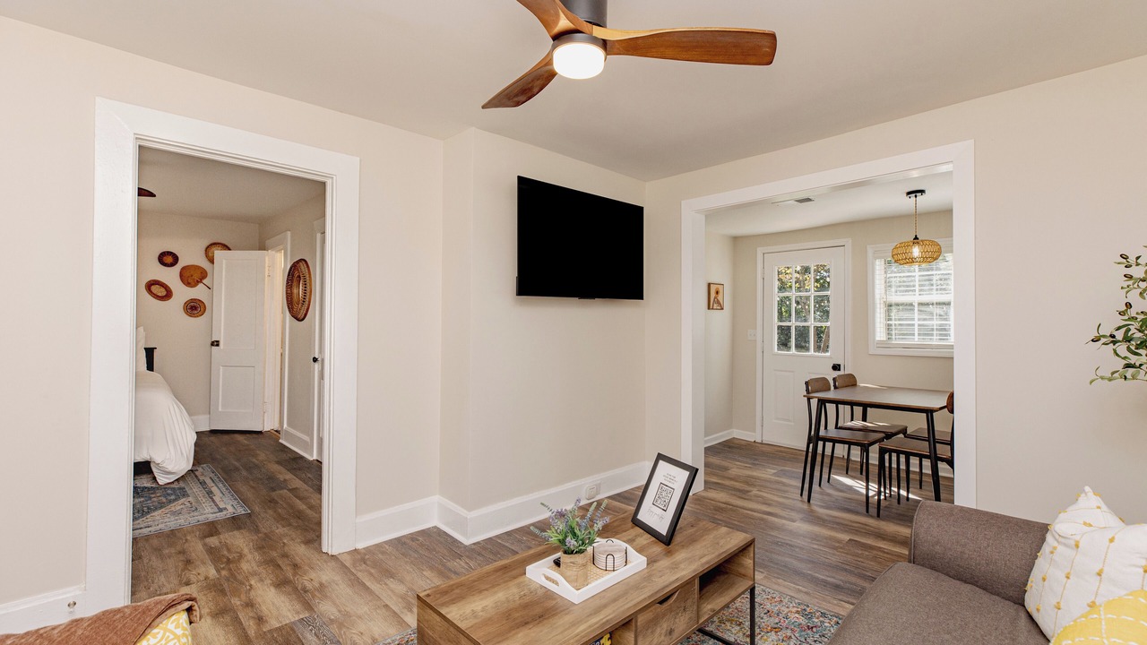 Photo of Livingroom in Perry