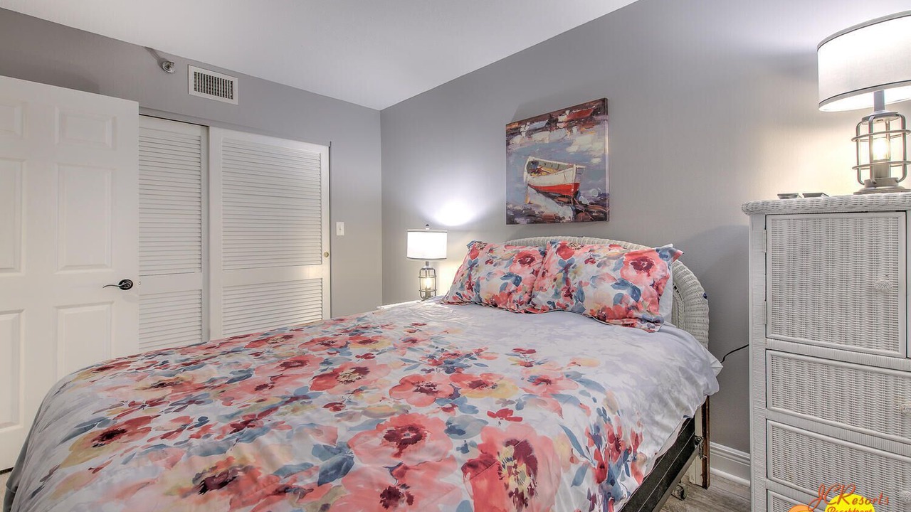 Photo of Bedroom in North Redington Beach