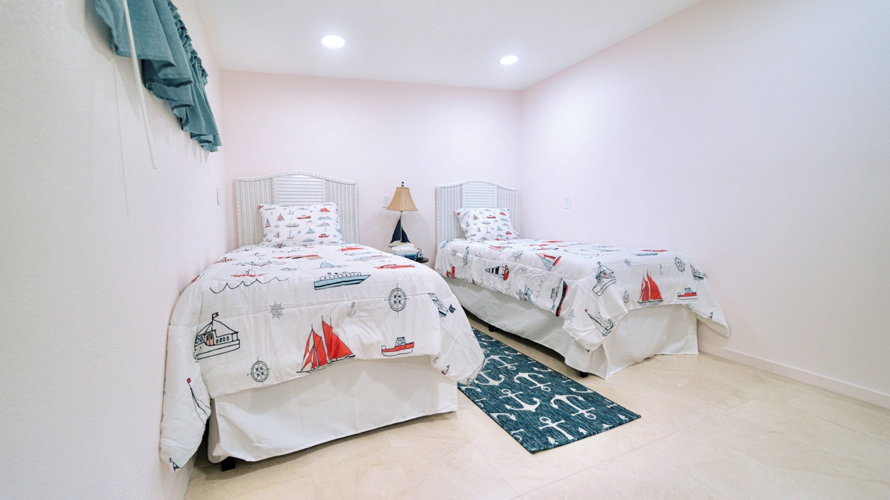 Photo of Bedroom in Crystal Shores
