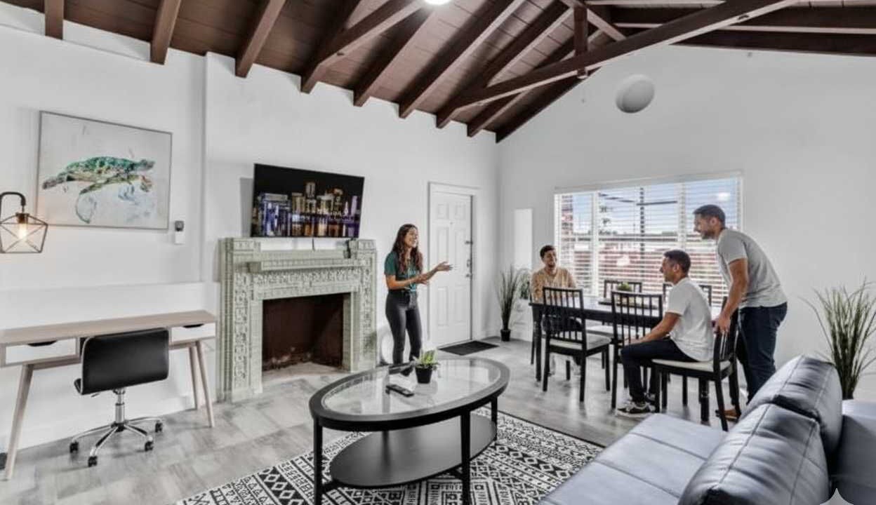 Photo of Livingroom in Hollywood South Central Beach
