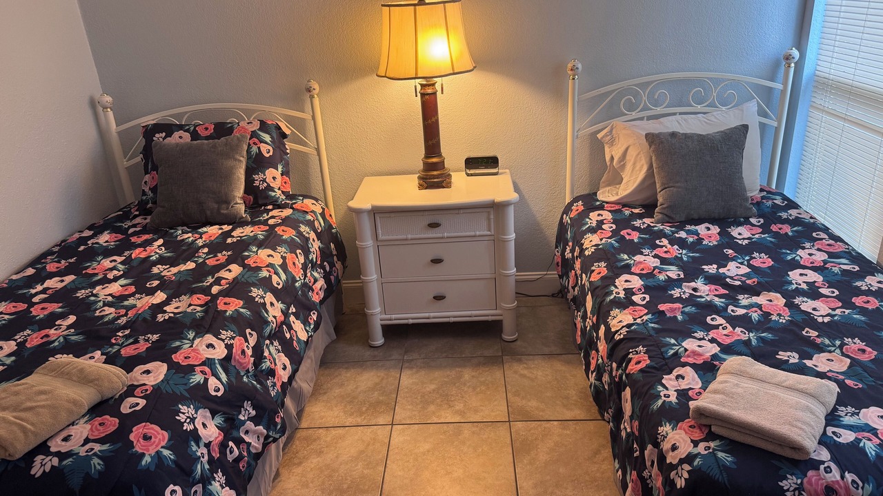 Photo of Bedroom in Gulf Gate Estates