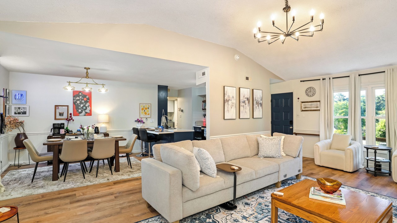 Photo of Livingroom in Macon