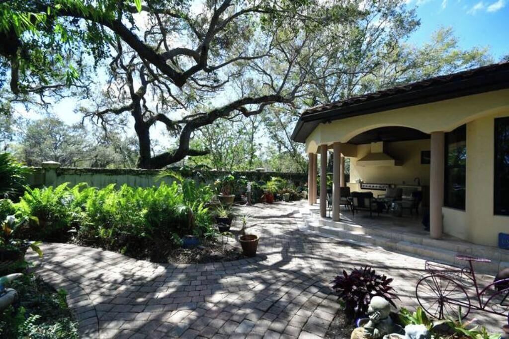 Photo of Patio Balcony in Lake Sarasota