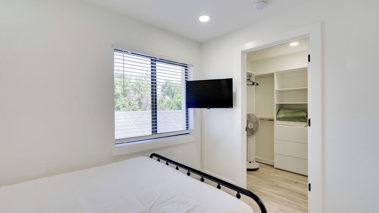 Photo of Bedroom in Iona Shores