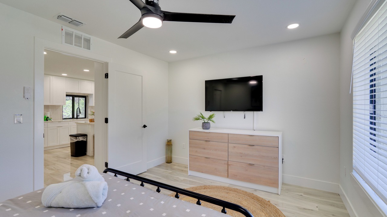 Photo of Bedroom in Iona Shores