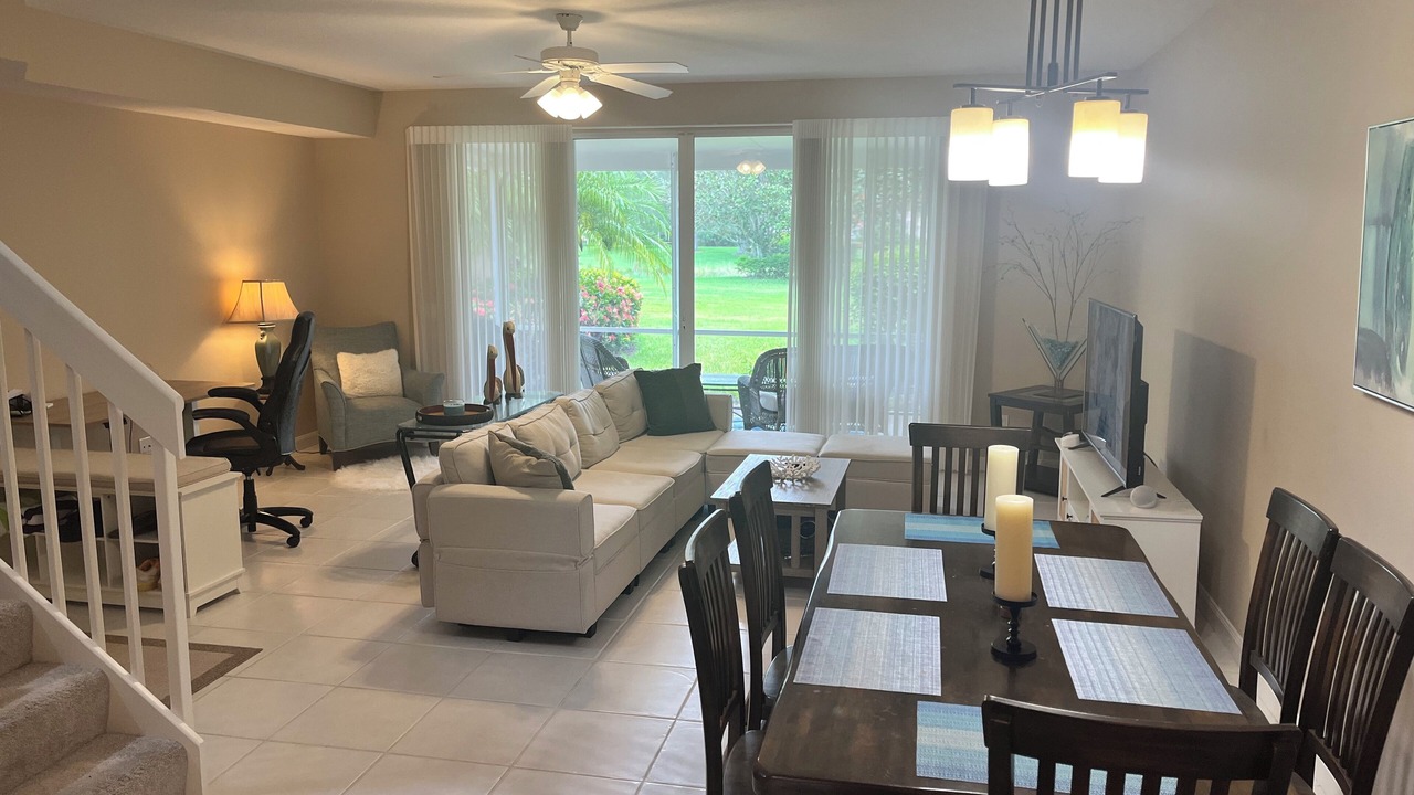 Photo of Livingroom in Palmer Ranch