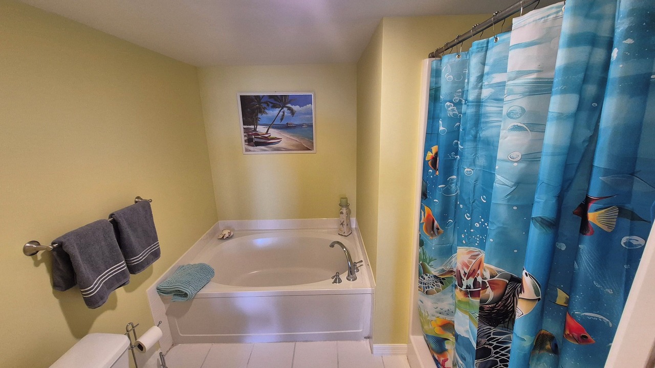 Photo of Bathroom in Ormond Beach Manors