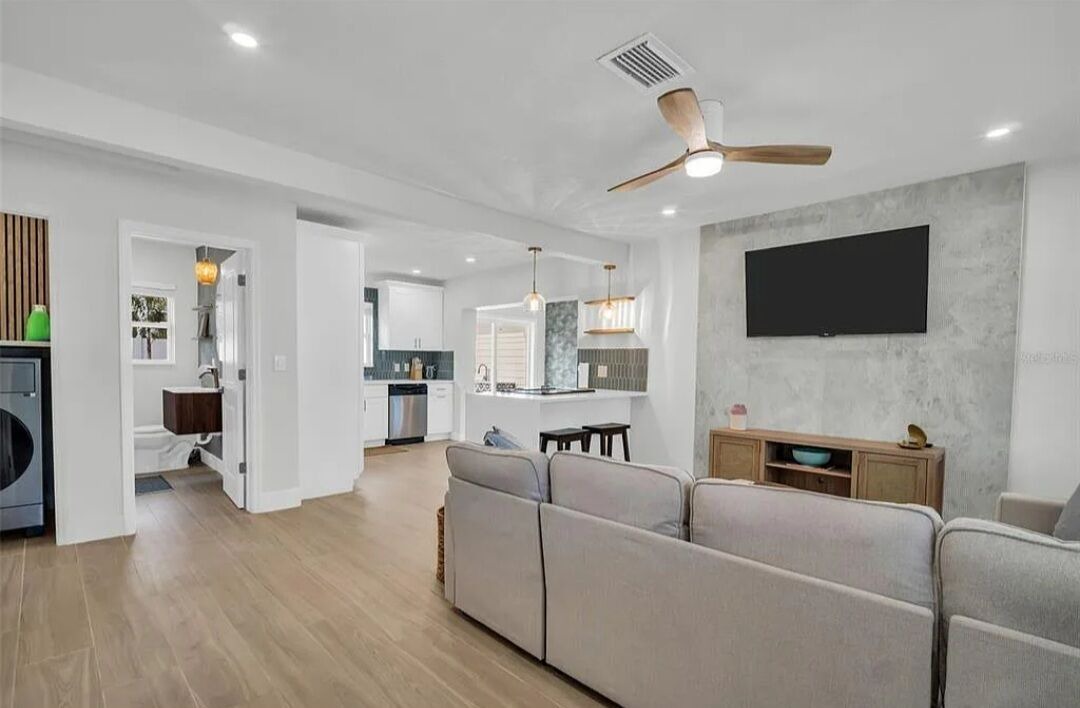 Photo of Livingroom in Bay Esplanade
