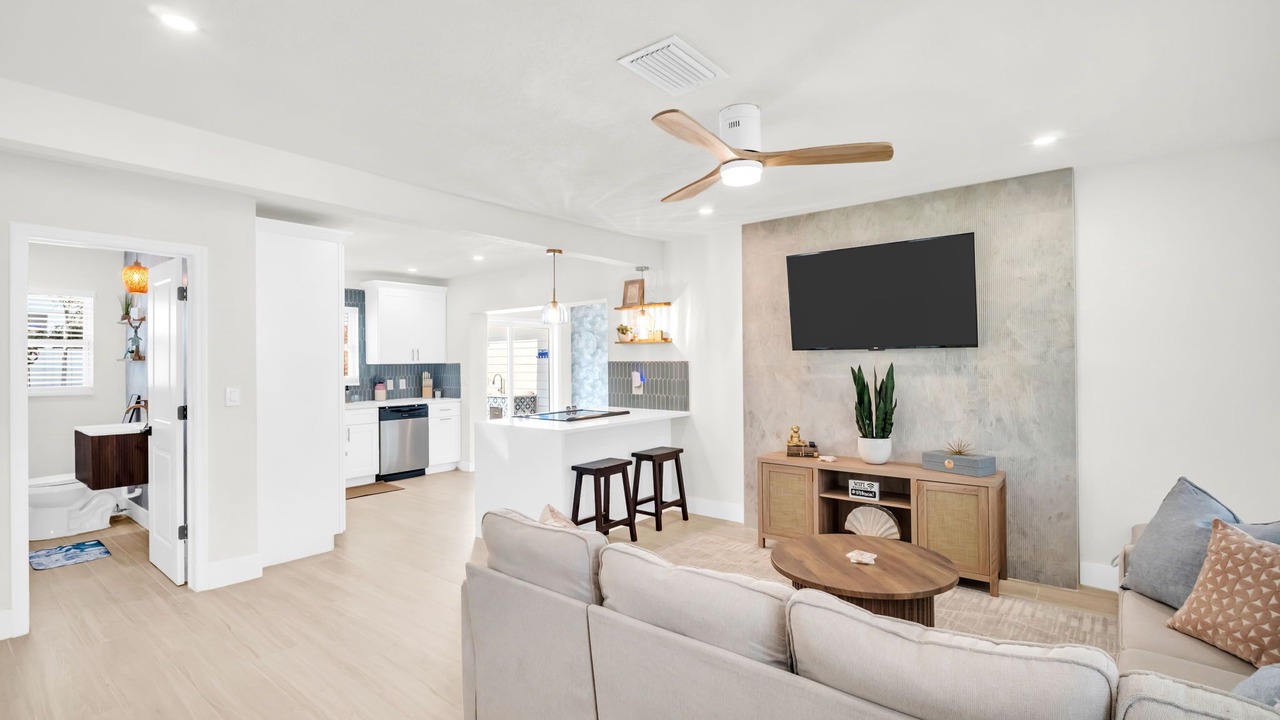 Photo of Livingroom in Bay Esplanade
