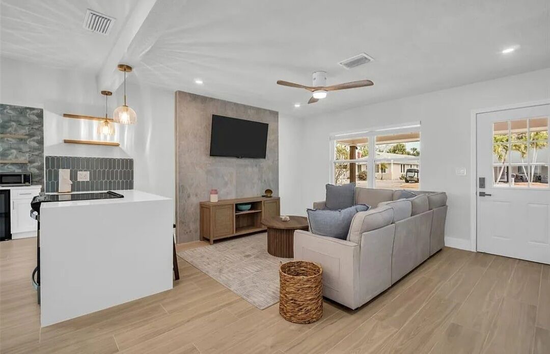 Photo of Livingroom in Bay Esplanade
