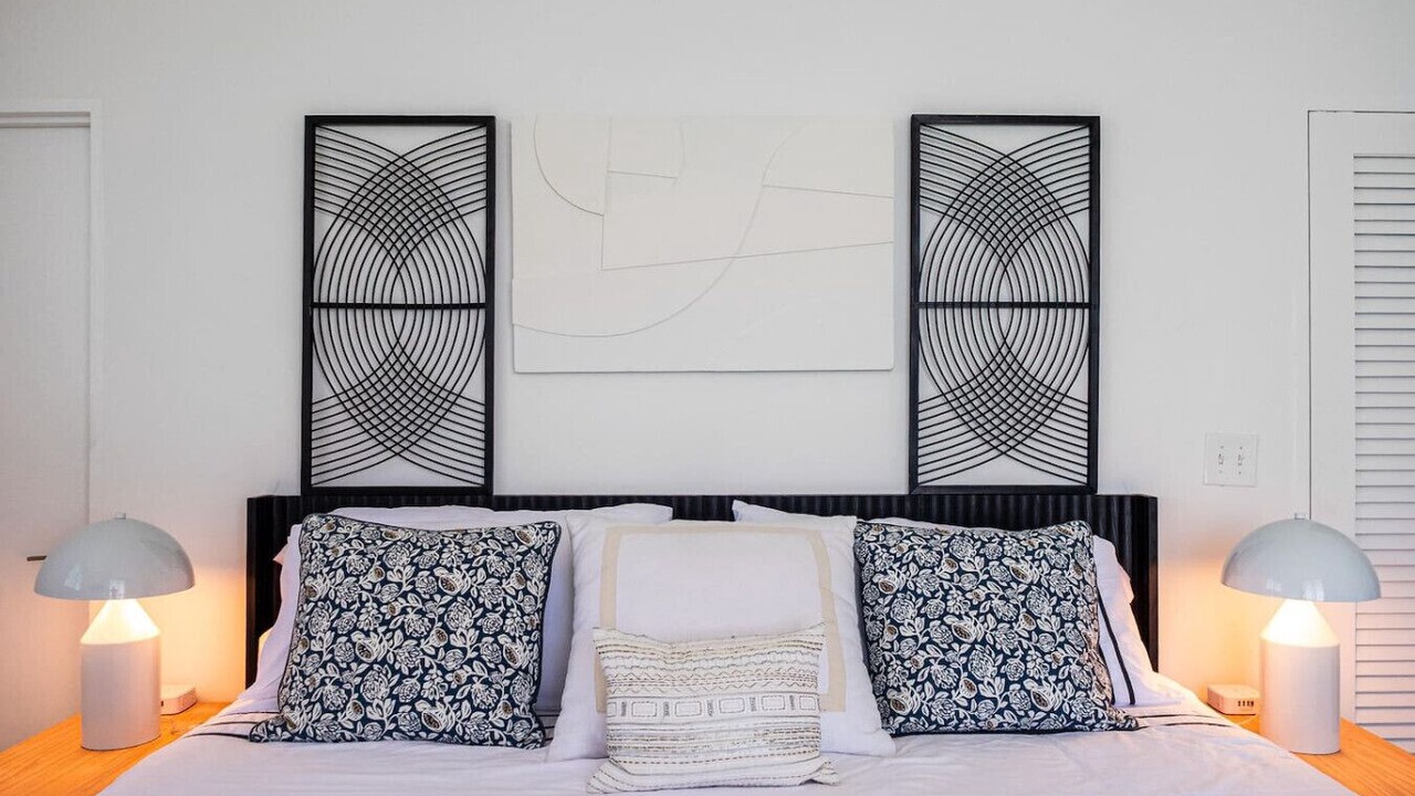 Photo of Bedroom in Hollywood South Central Beach