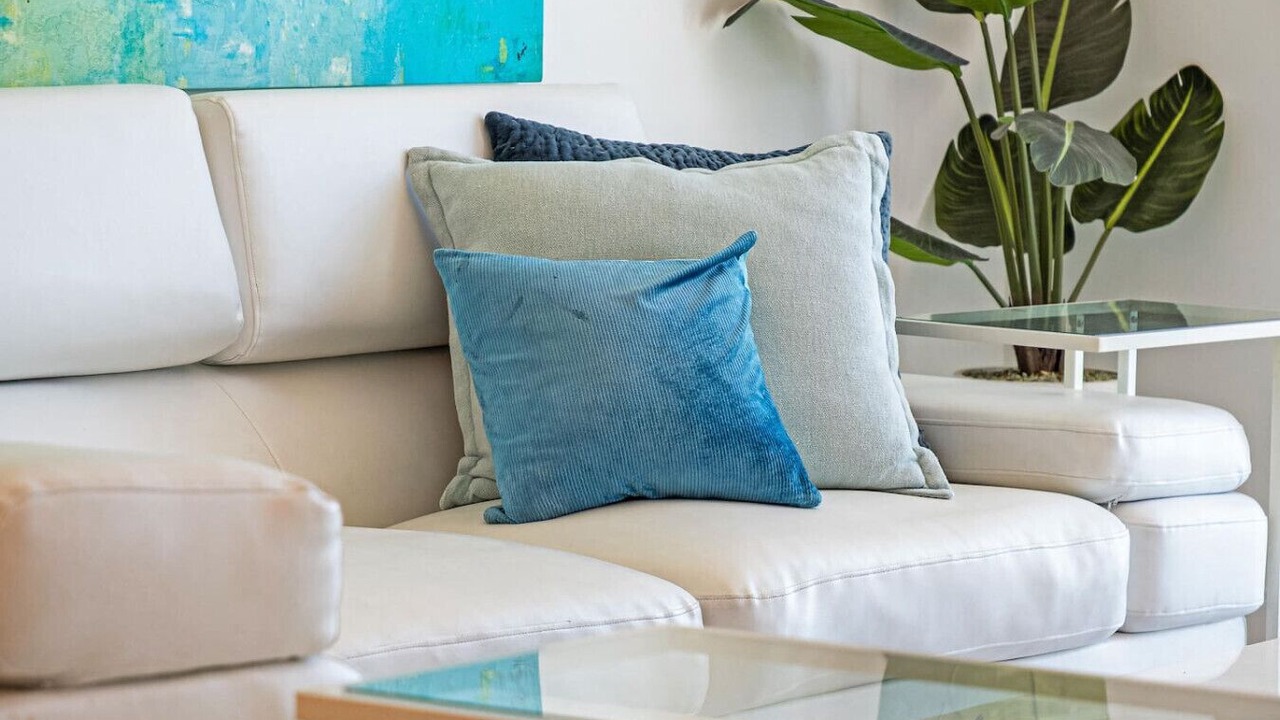 Photo of Livingroom in Hollywood South Central Beach
