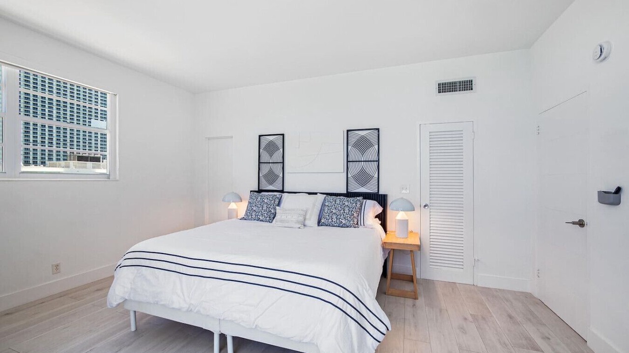 Photo of Bedroom in Hollywood South Central Beach