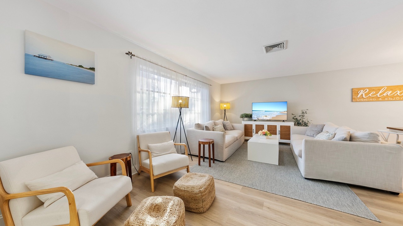 Photo of Livingroom in Palm River Estates