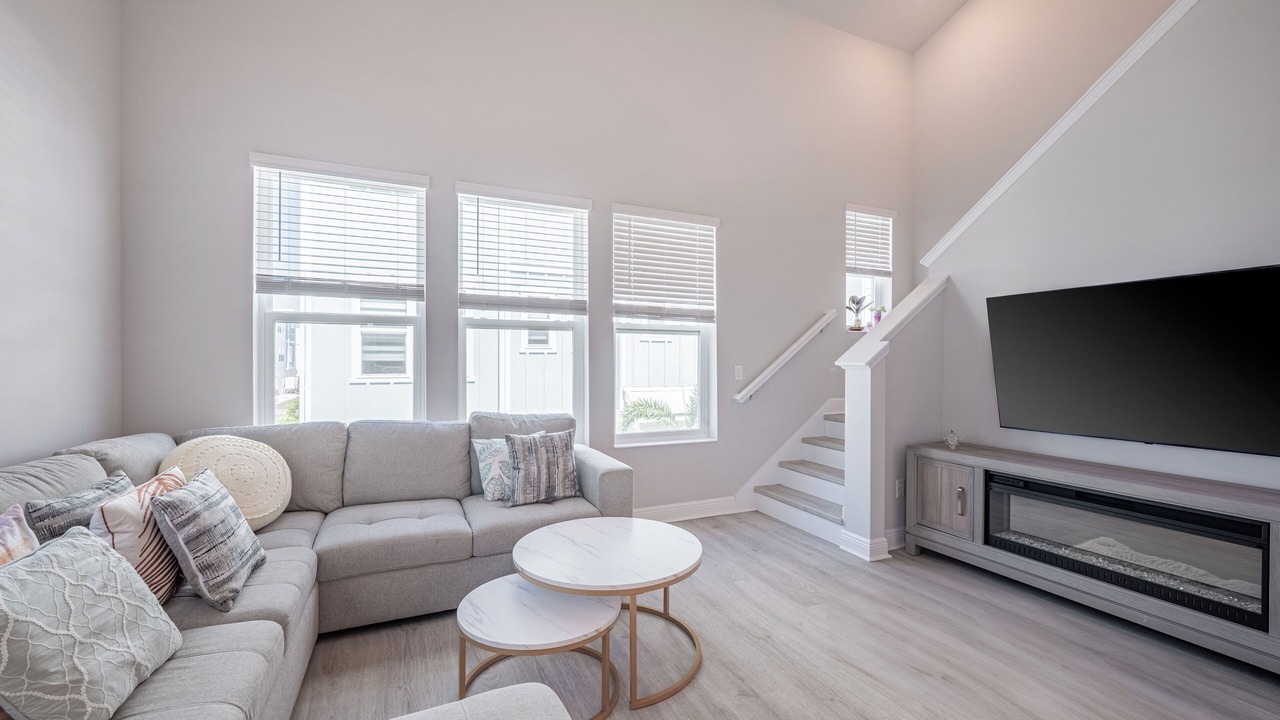 Photo of Livingroom in Downtown