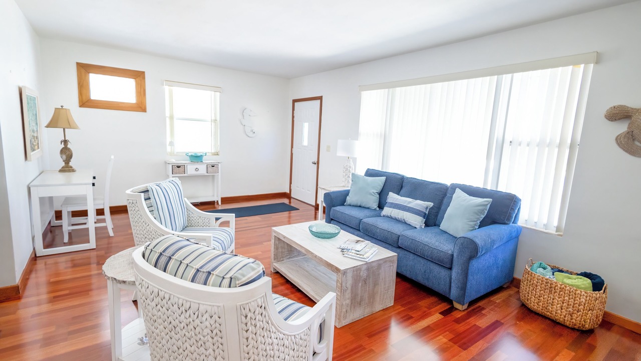 Photo of Livingroom in Stuart