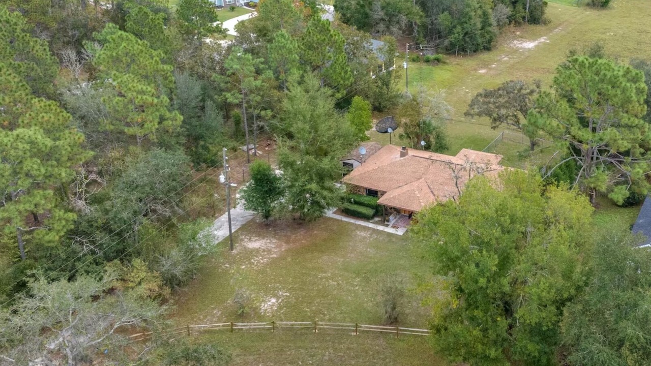 Photo of Outdoor in Williston Highlands