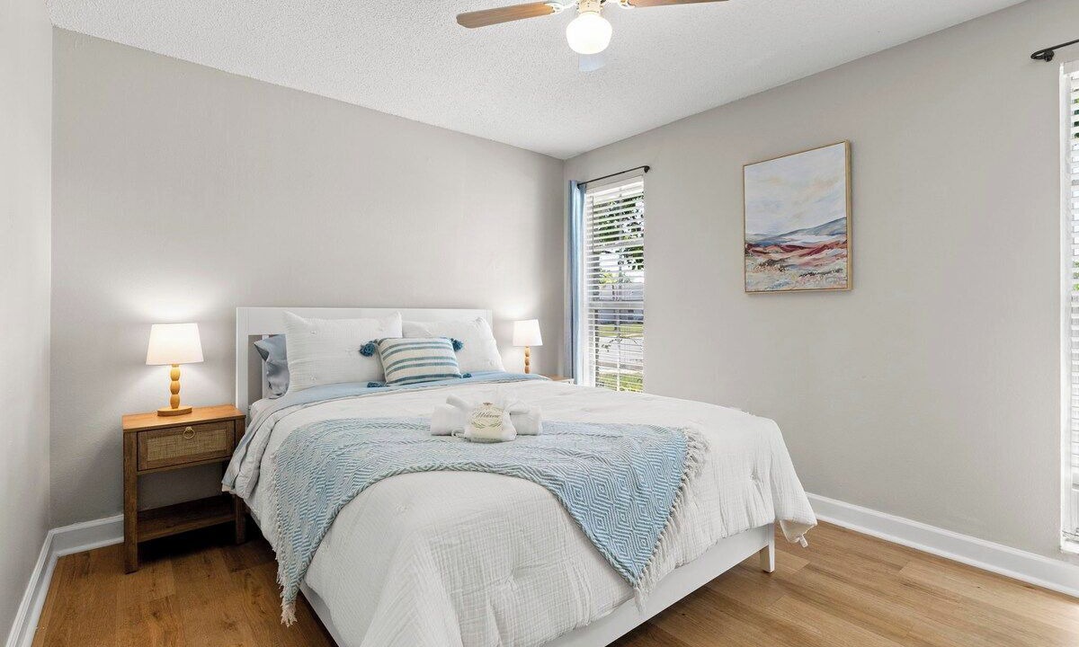 Photo of Bedroom in Seven Springs Homes