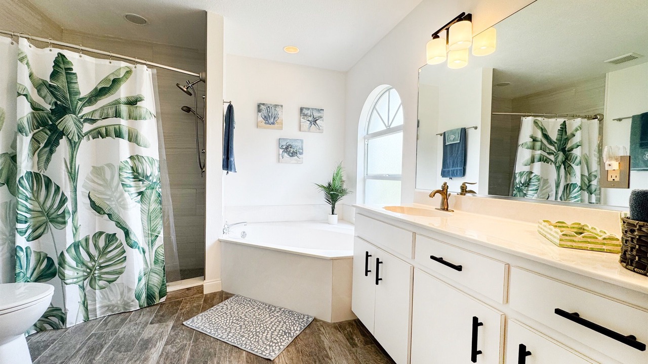 Photo of Bathroom in Englewood East