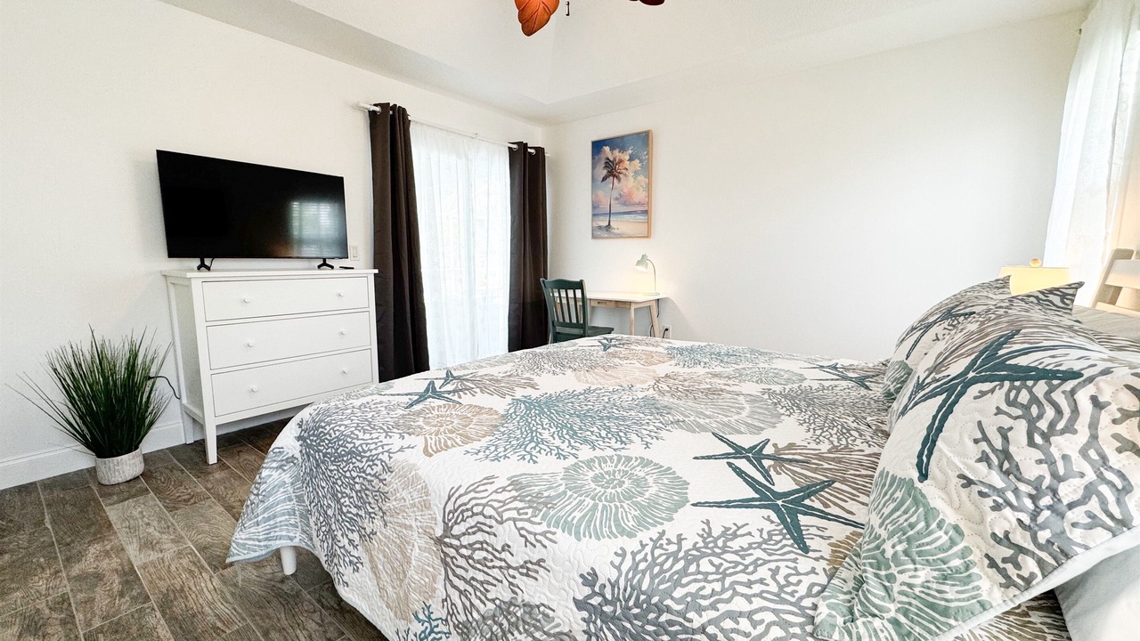 Photo of Bedroom in Englewood East