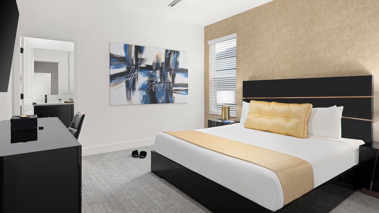 Photo of Bedroom in Florida Center