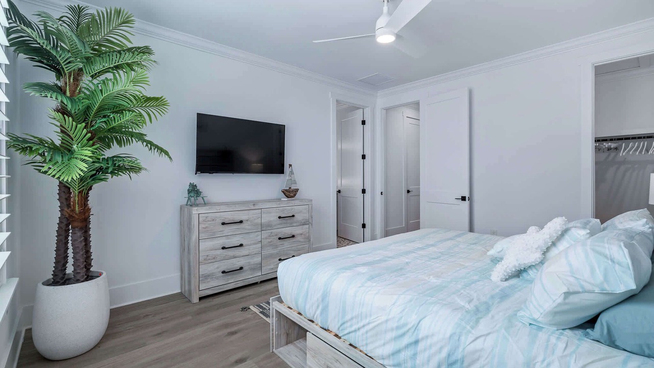Photo of Bedroom in Butler Beach