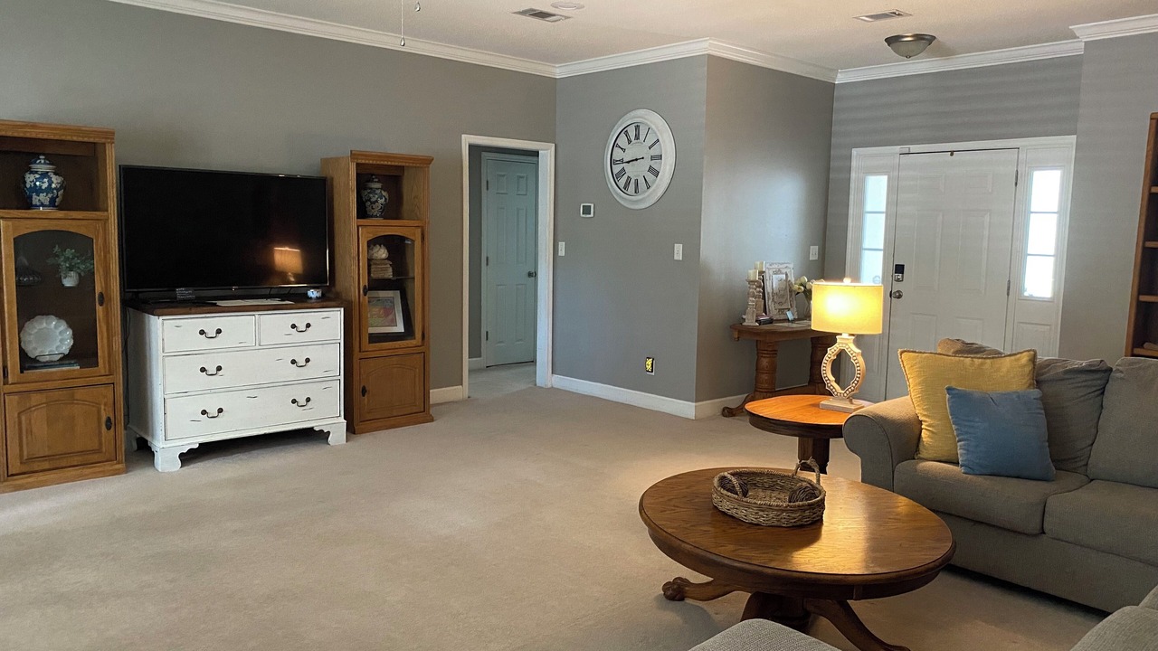 Photo of Livingroom in Valdosta