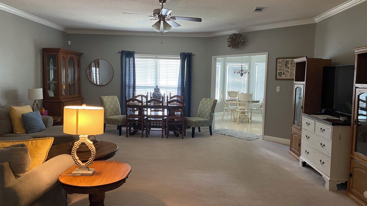 Photo of Livingroom in Valdosta
