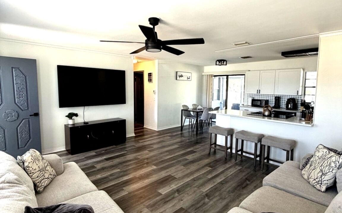 Photo of Livingroom in Spring Hill