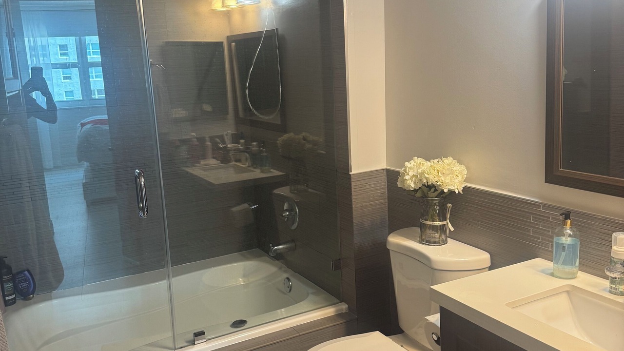 Photo of Bathroom in Brickell