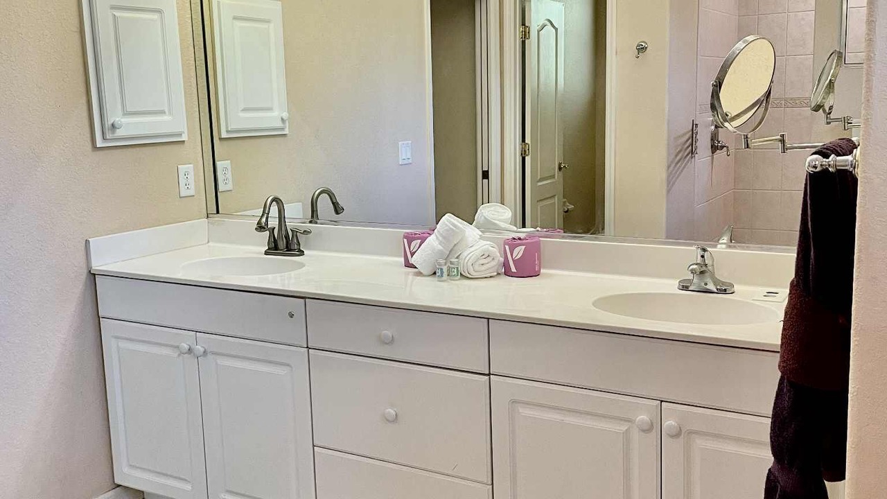 Photo of Bathroom in Wimauma