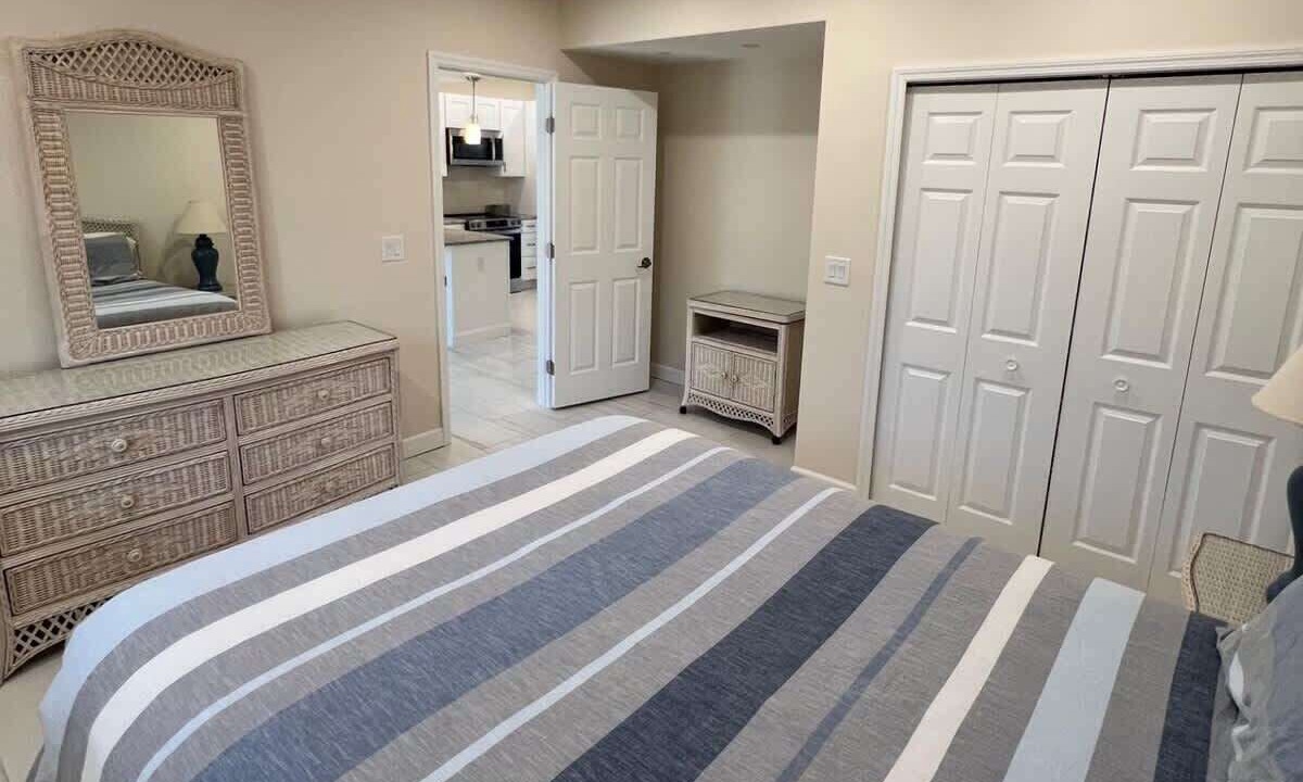 Photo of Bedroom in Mid Island
