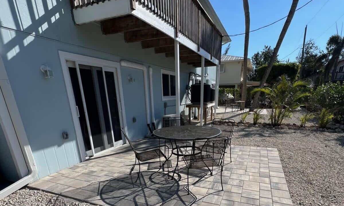 Photo of Outdoor in Mid Island