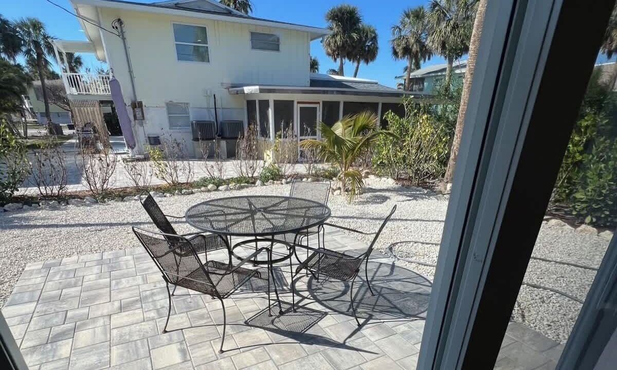 Photo of Outdoor in Mid Island