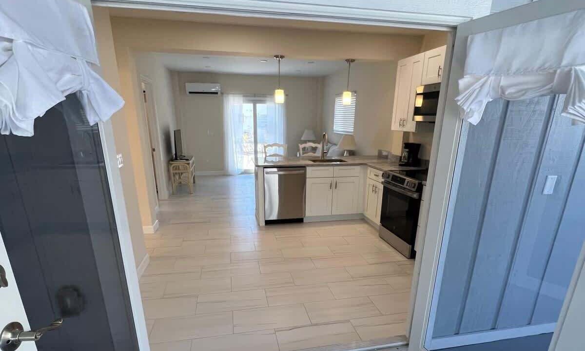 Photo of Kitchen in Mid Island