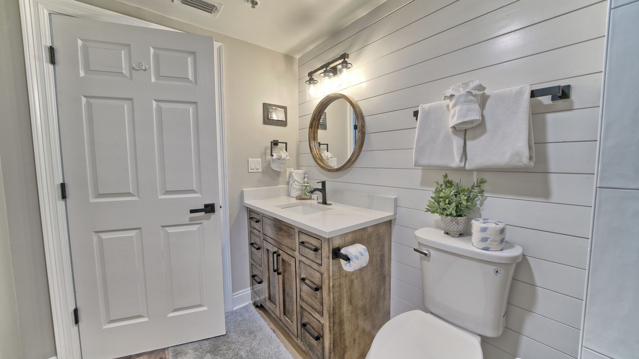 Photo of Bathroom in Thomas Drive