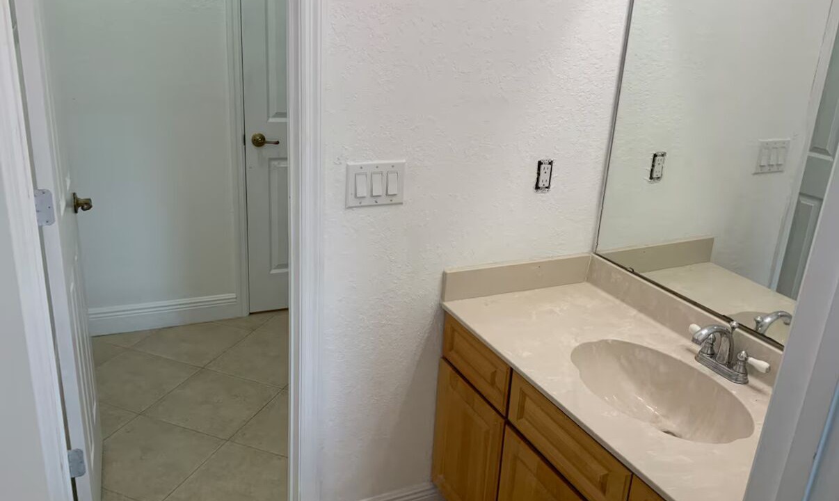 Photo of Bathroom in Samsula-Spruce Creek