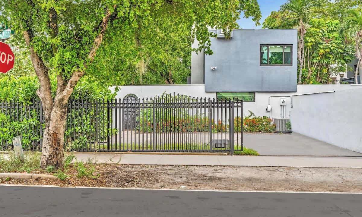 Photo of Outdoor in Coconut Grove