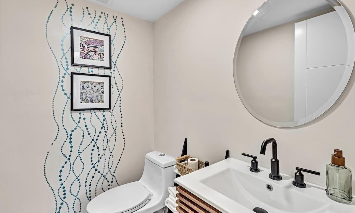 Photo of Bathroom in Coconut Grove