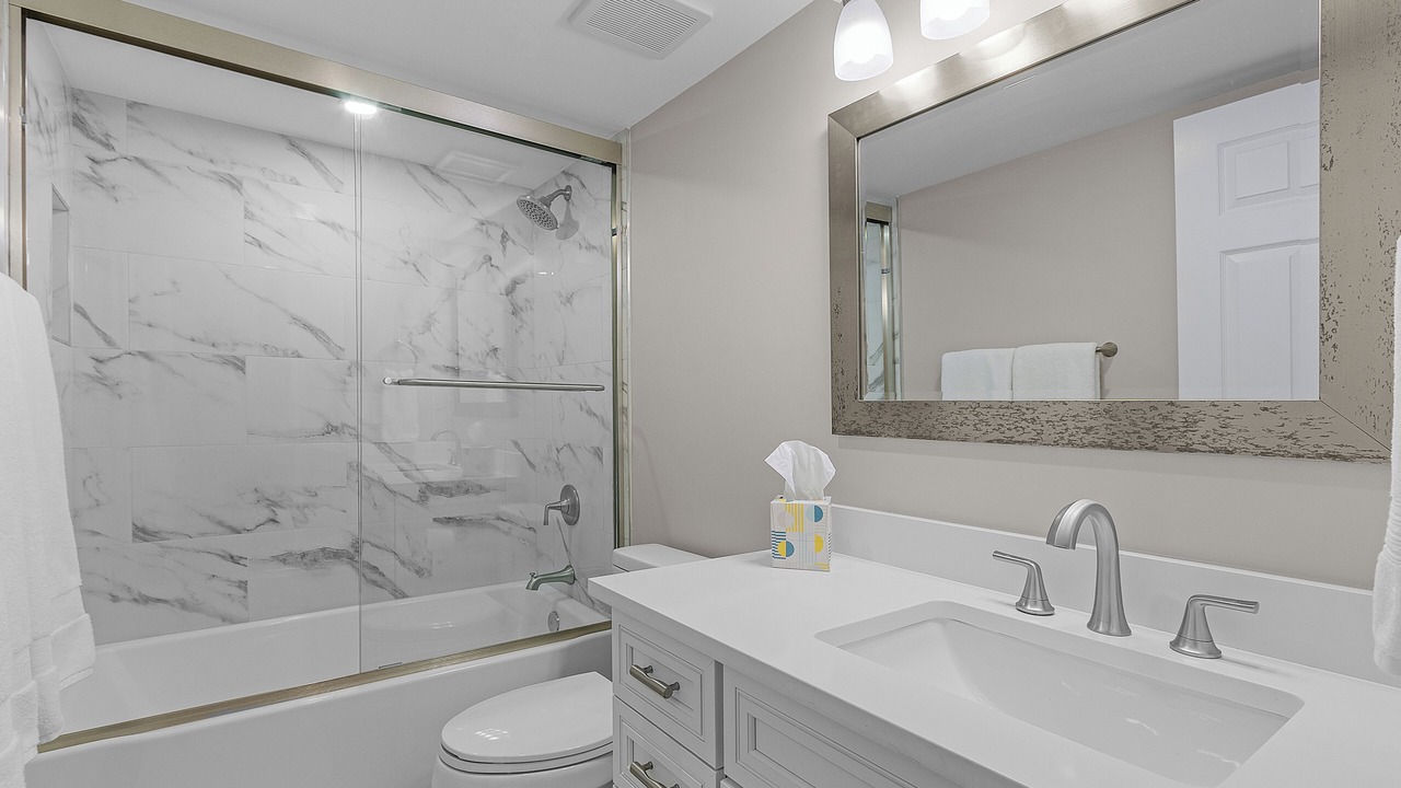 Photo of Bathroom in Vanderbilt Beach