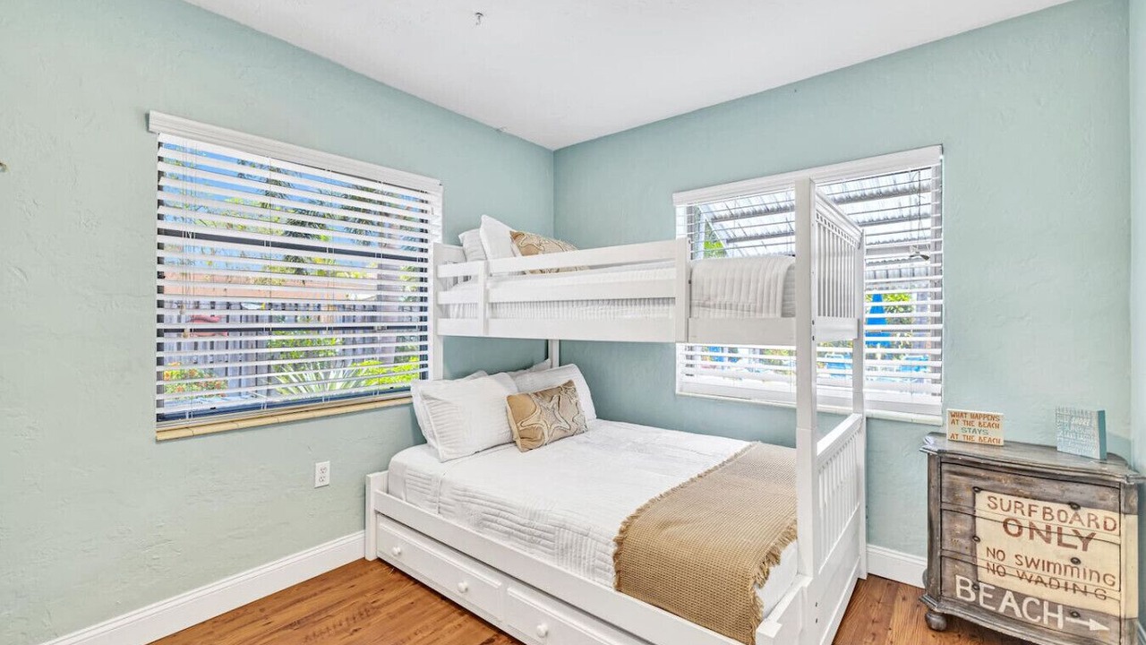 Photo of Bedroom in Lauderdale-by-the-Sea