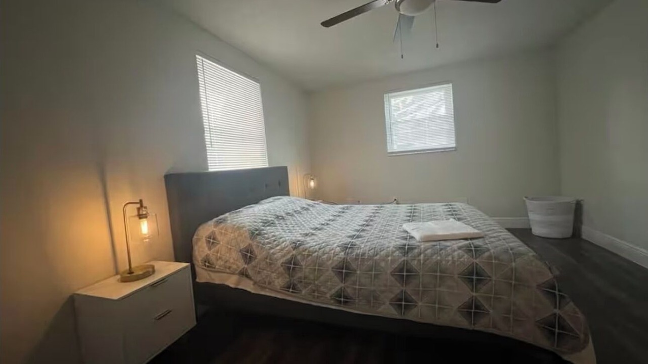 Photo of Bedroom in Pinecrest West Park