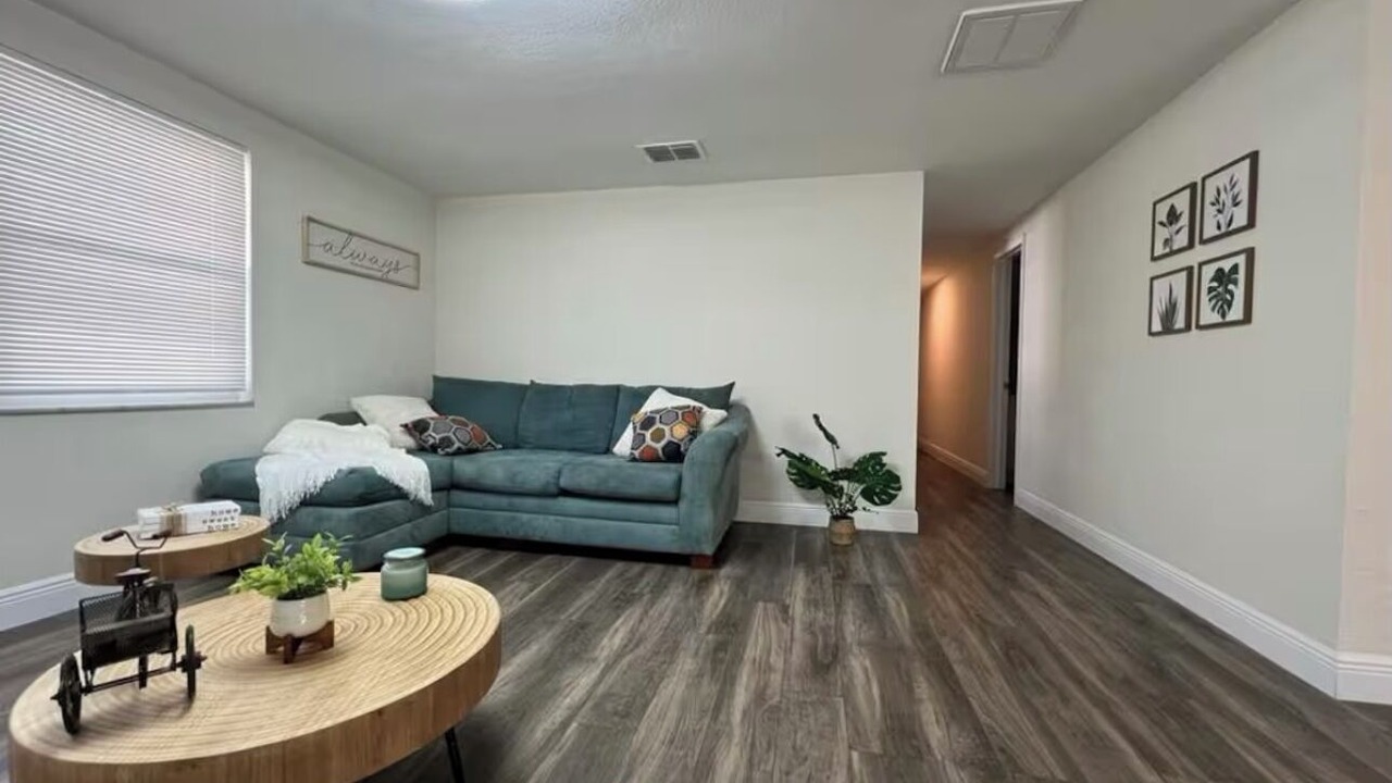 Photo of Livingroom in Pinecrest West Park