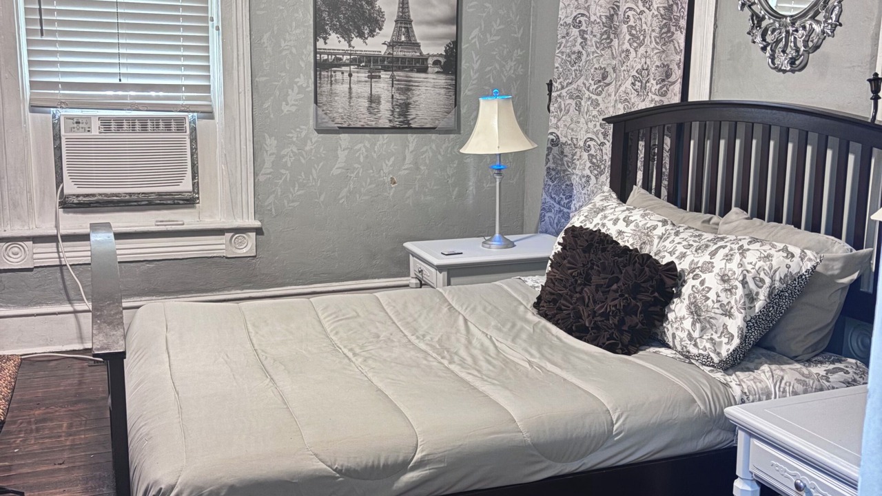 Photo of Bedroom in Waycross