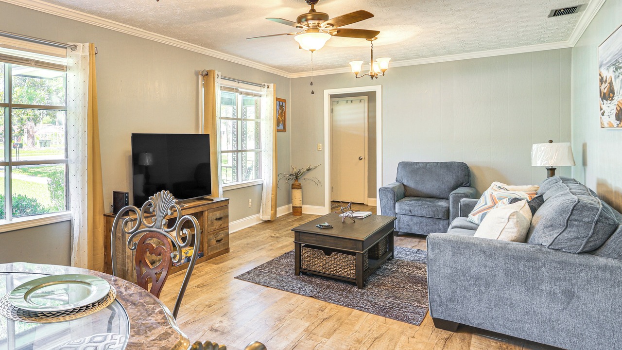 Photo of Livingroom in Waycross